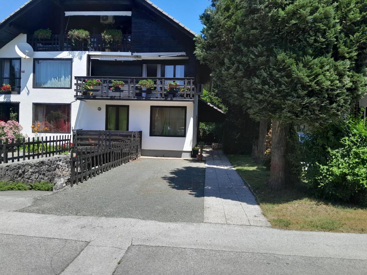 Aparthouse Ani Radovljica Bagian luar foto