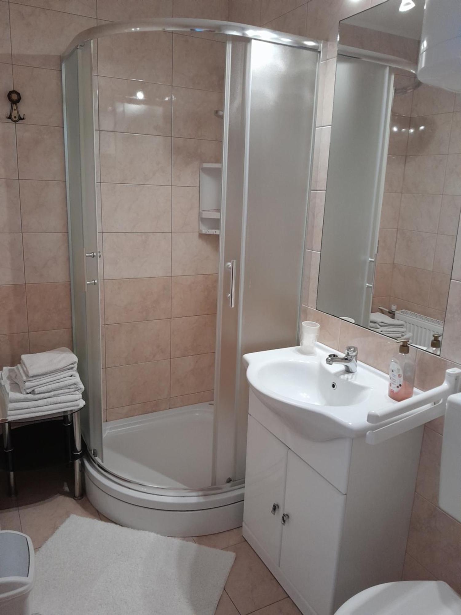 Aparthouse Ani Apartment Radovljica Bagian luar foto